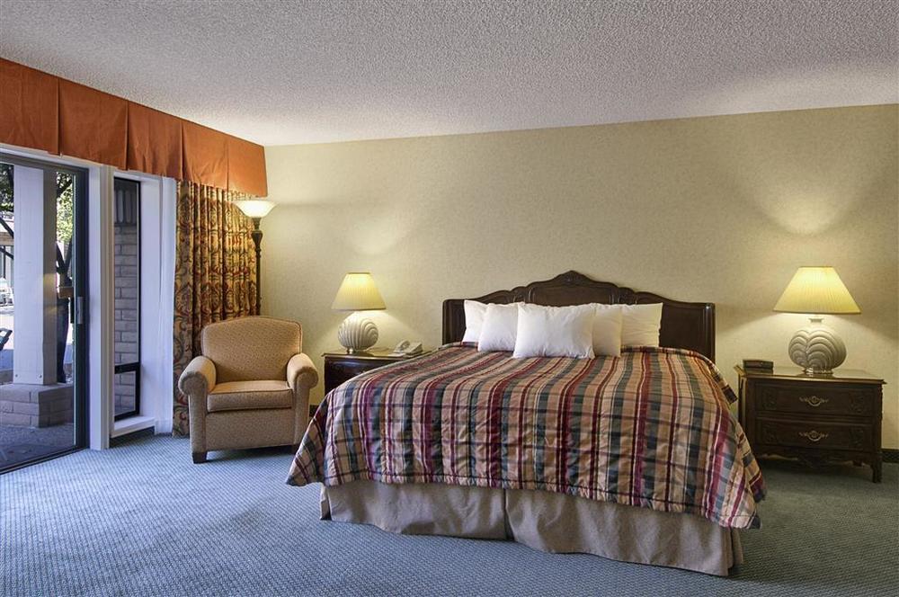 Red Lion Hotel Redding Kamer foto